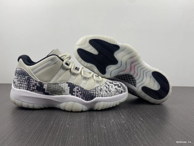 Retro Bone Snake Light Low Jordan CD6847-002 11 0214